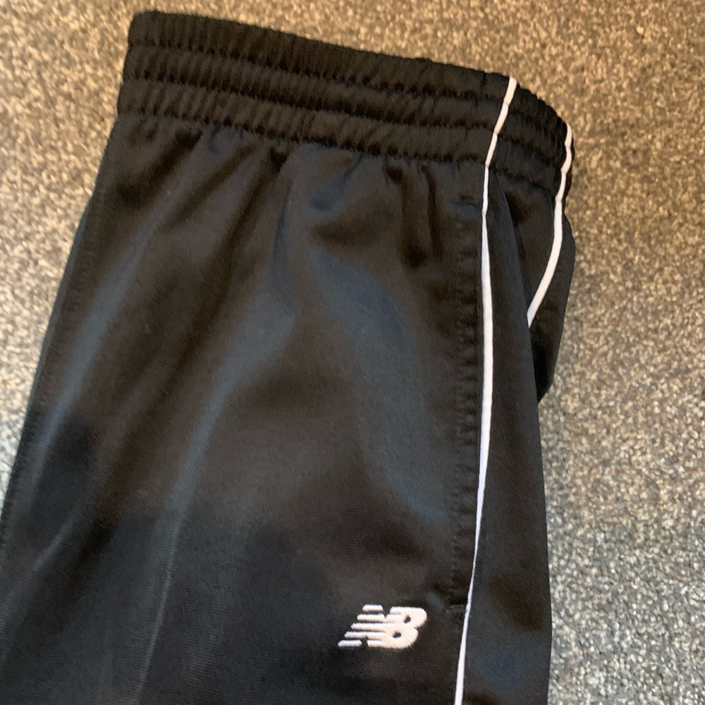 New Balance Athletic Pants. Youth Large